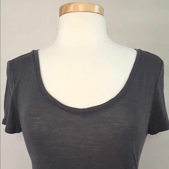 Ann Taylor Loft Size Small, Gray VNeck Tee - Picture 1 of 6